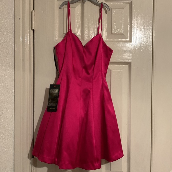 New bebe dress - Picture 2 of 5